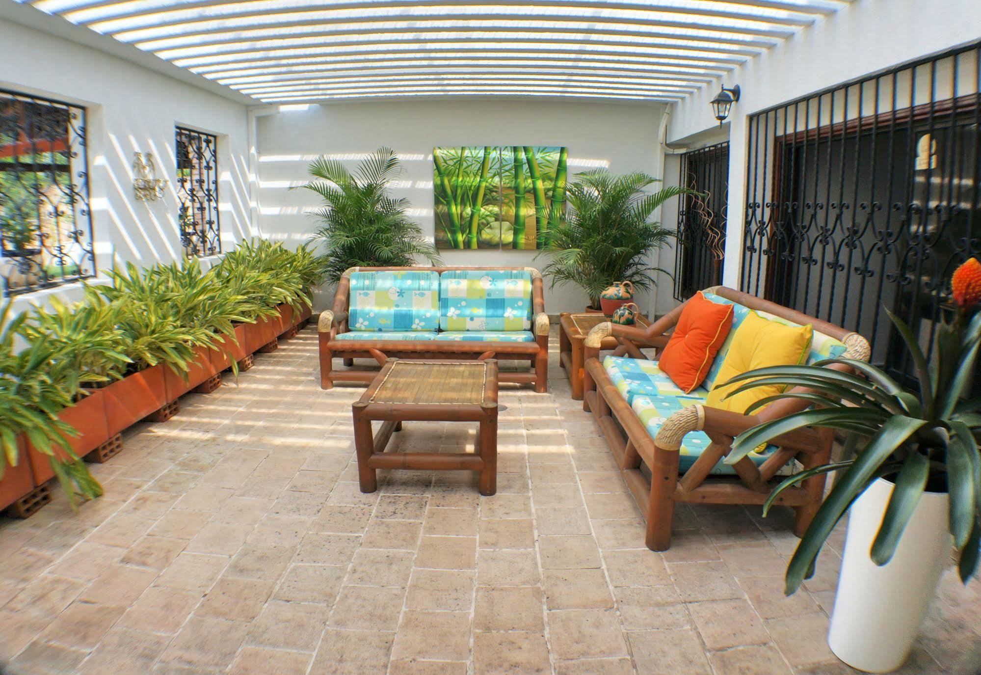Urban Hotel Boutique Menga Extérieur photo